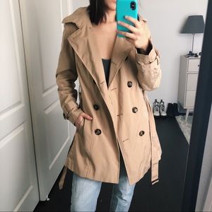 Calvin Klein trench coat / raincoat
